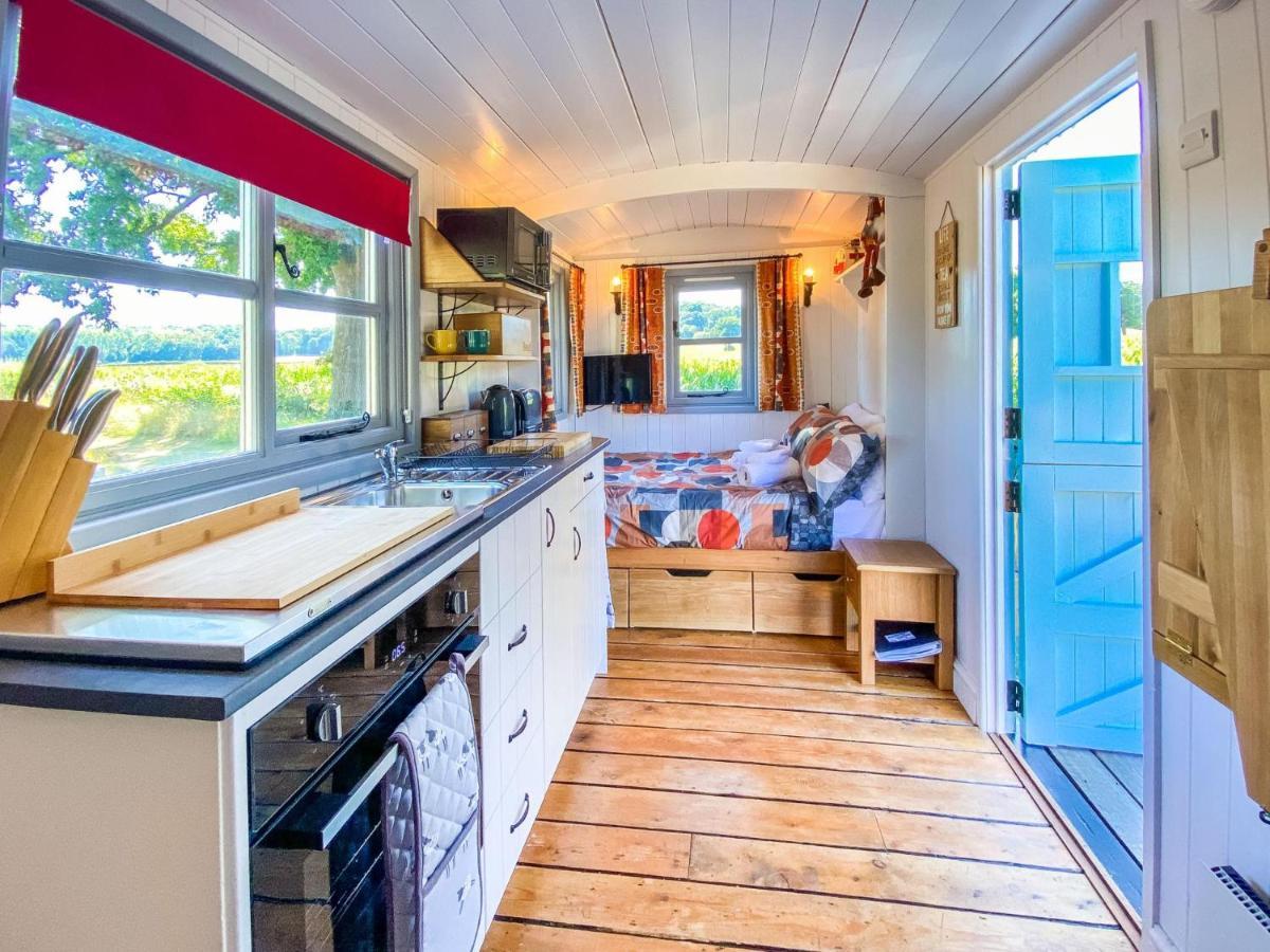 The Hideaway Hut - 1 Bed Shepherds Hut - Hereford Leilighet Eksteriør bilde