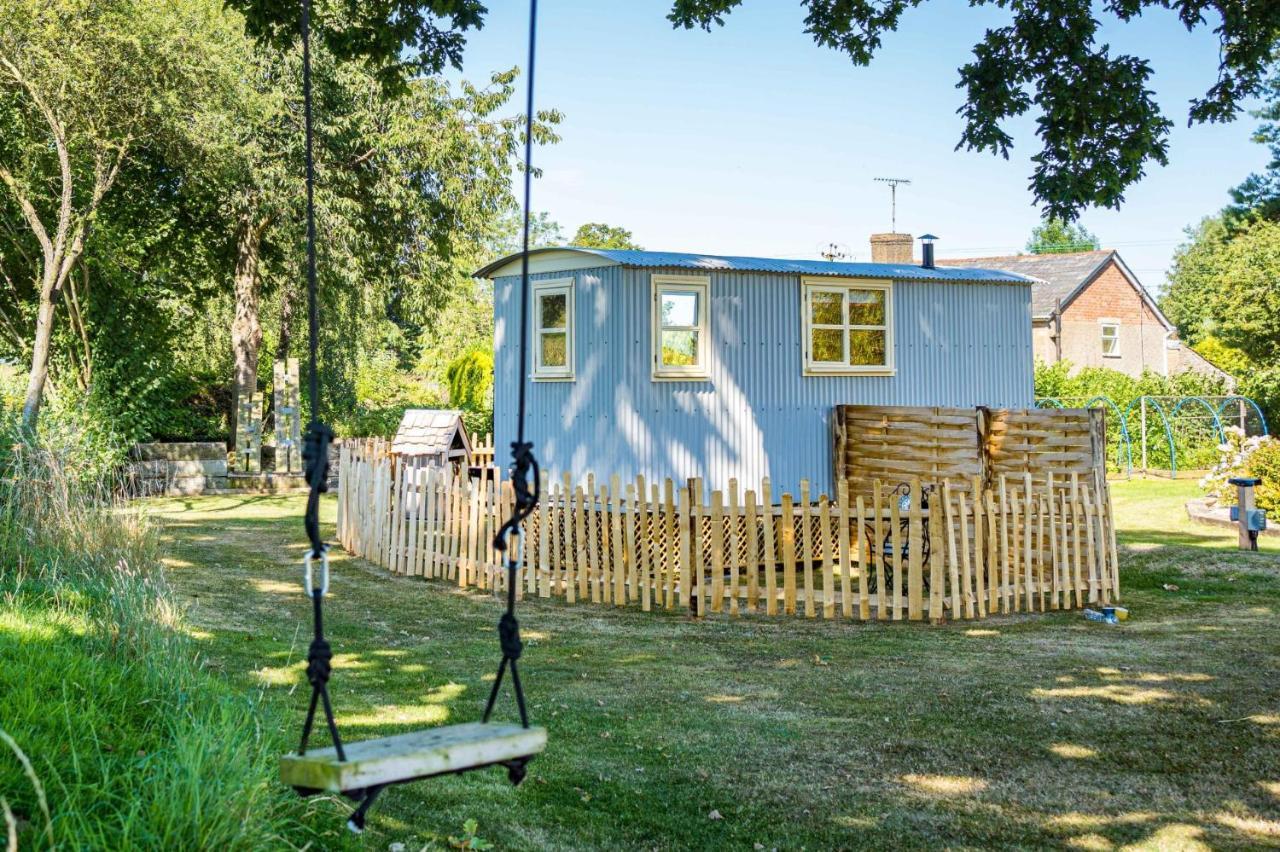 The Hideaway Hut - 1 Bed Shepherds Hut - Hereford Leilighet Eksteriør bilde